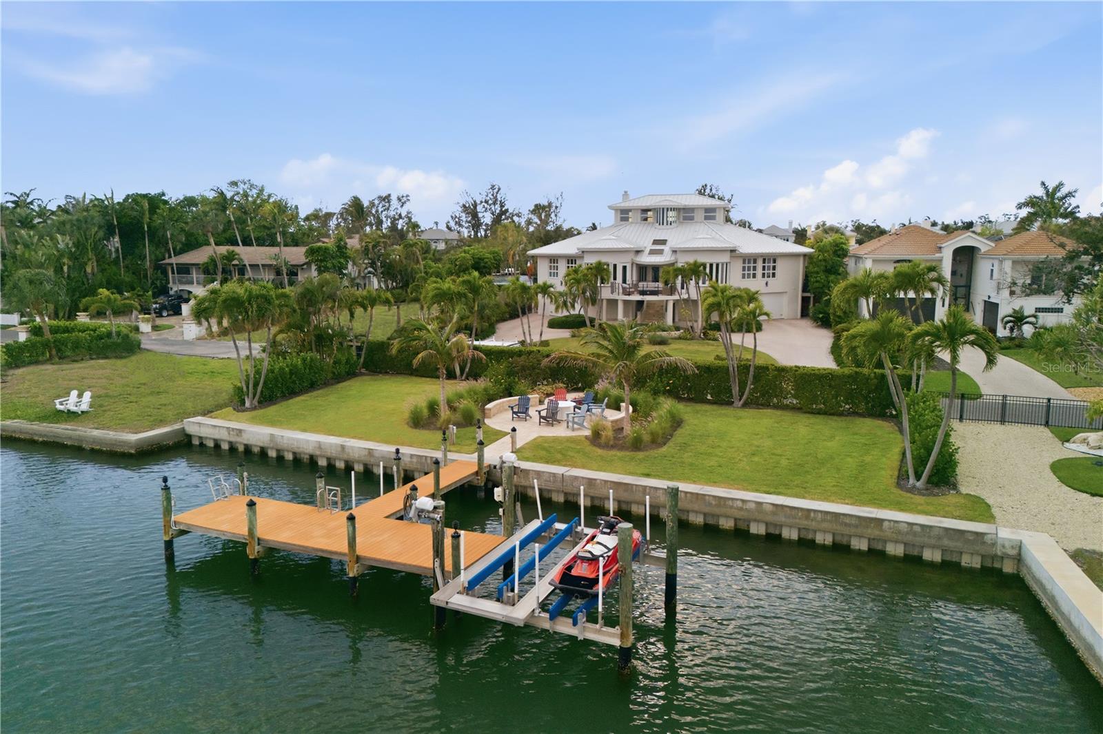 Listing photo id 7 for 4034 Roberts Point Road