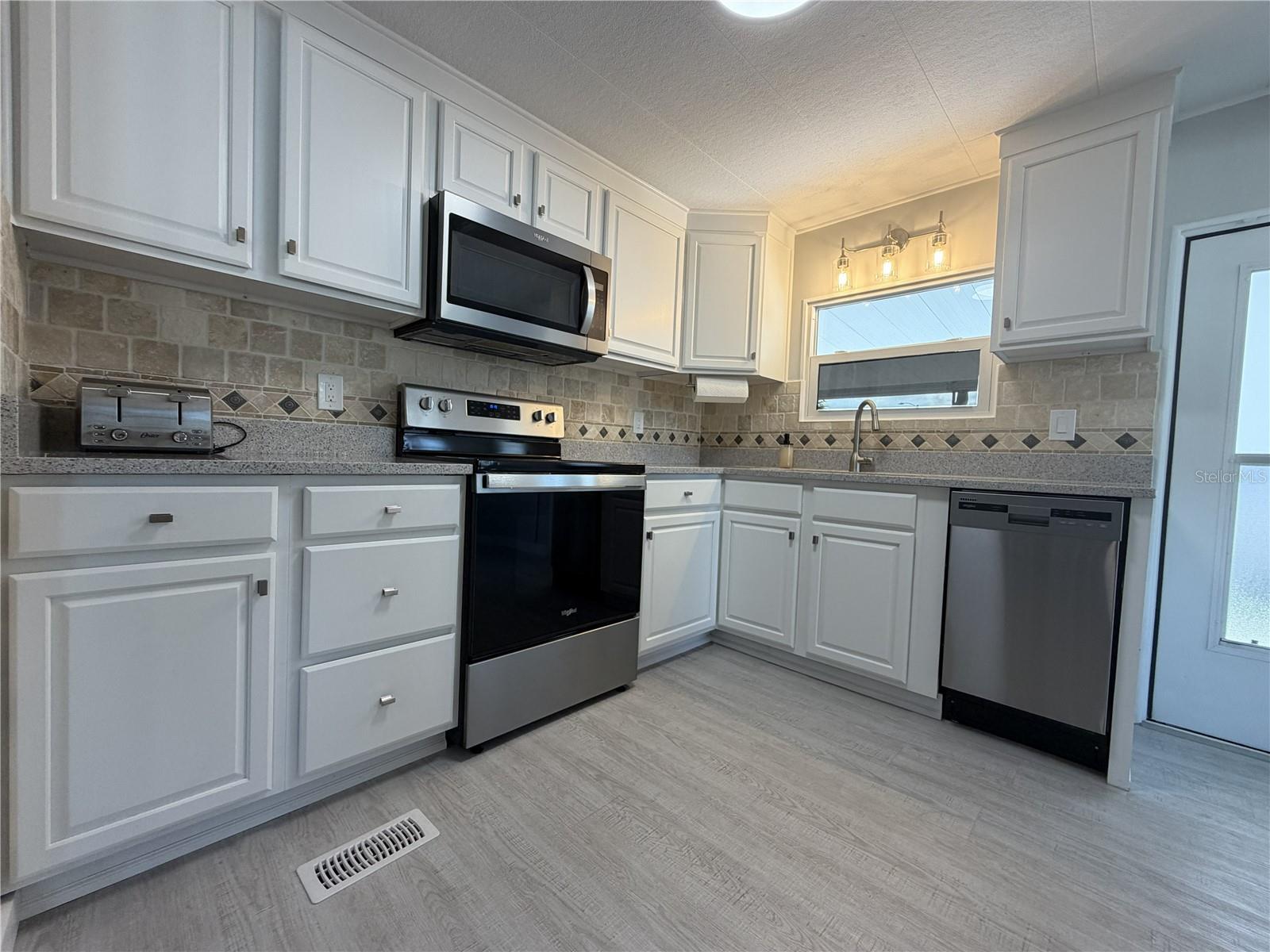 Image 20 of 78 For 5308 Tri Par Drive