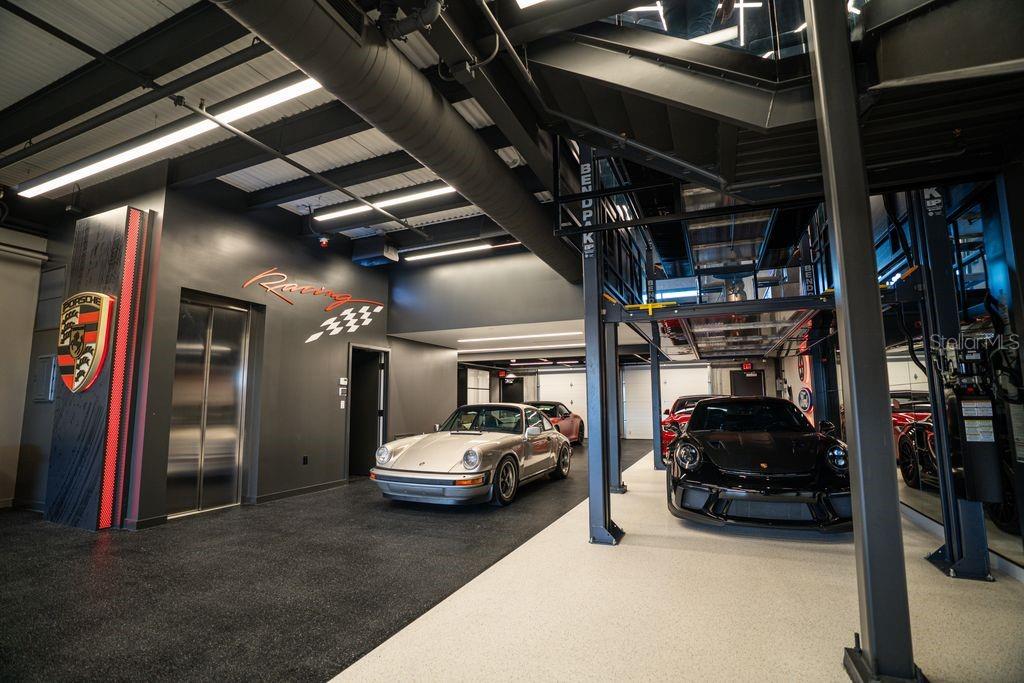 Image 13 of 18 For 7045 Tamiami Trail 207