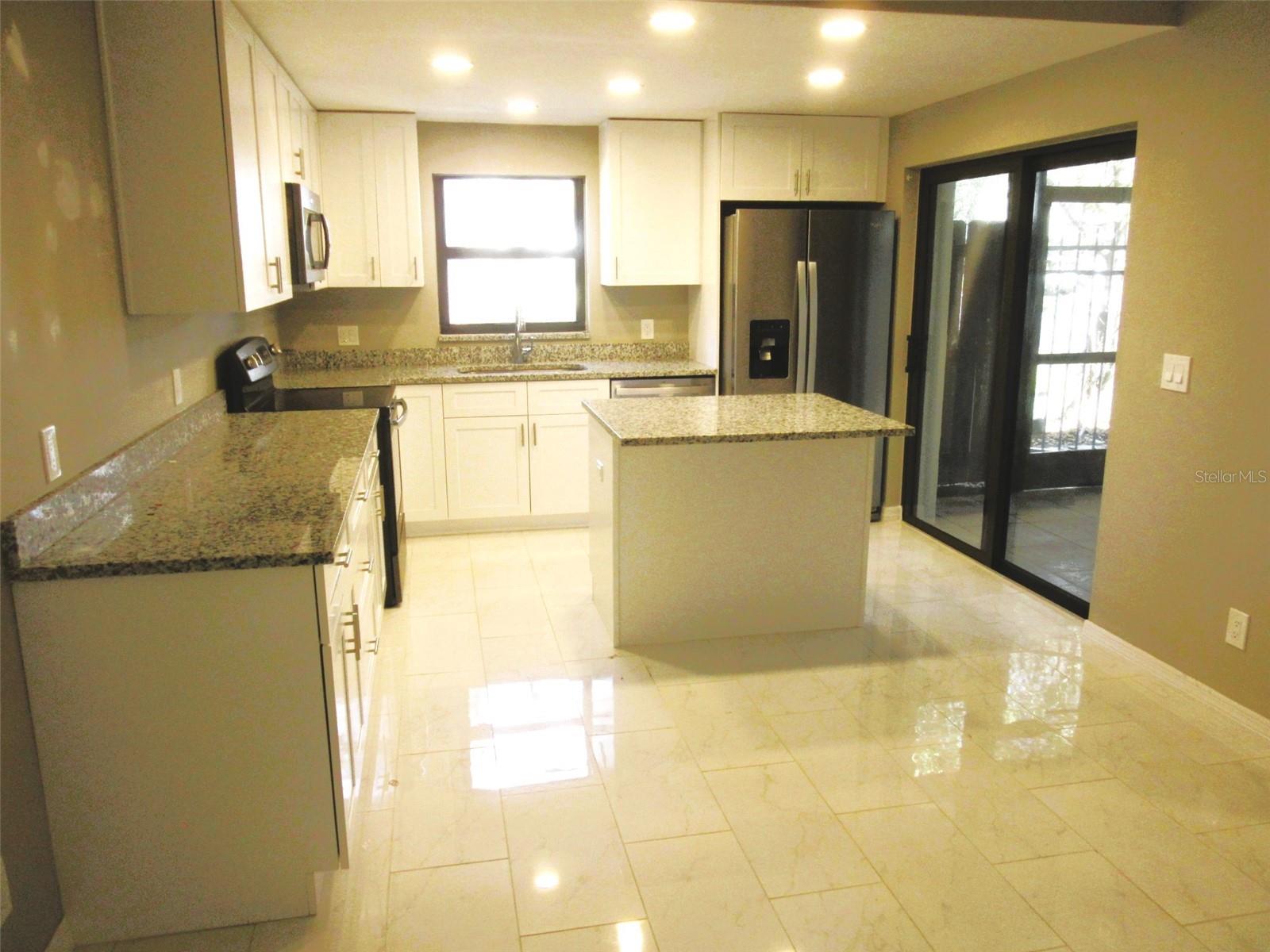 Image 4 of 13 For 17455 Overhill Drive B