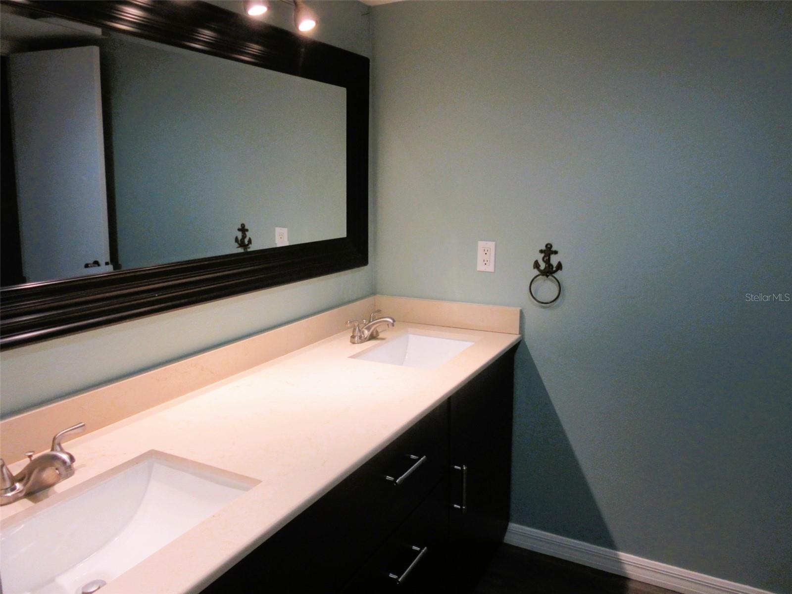 Image 9 of 13 For 17455 Overhill Drive B