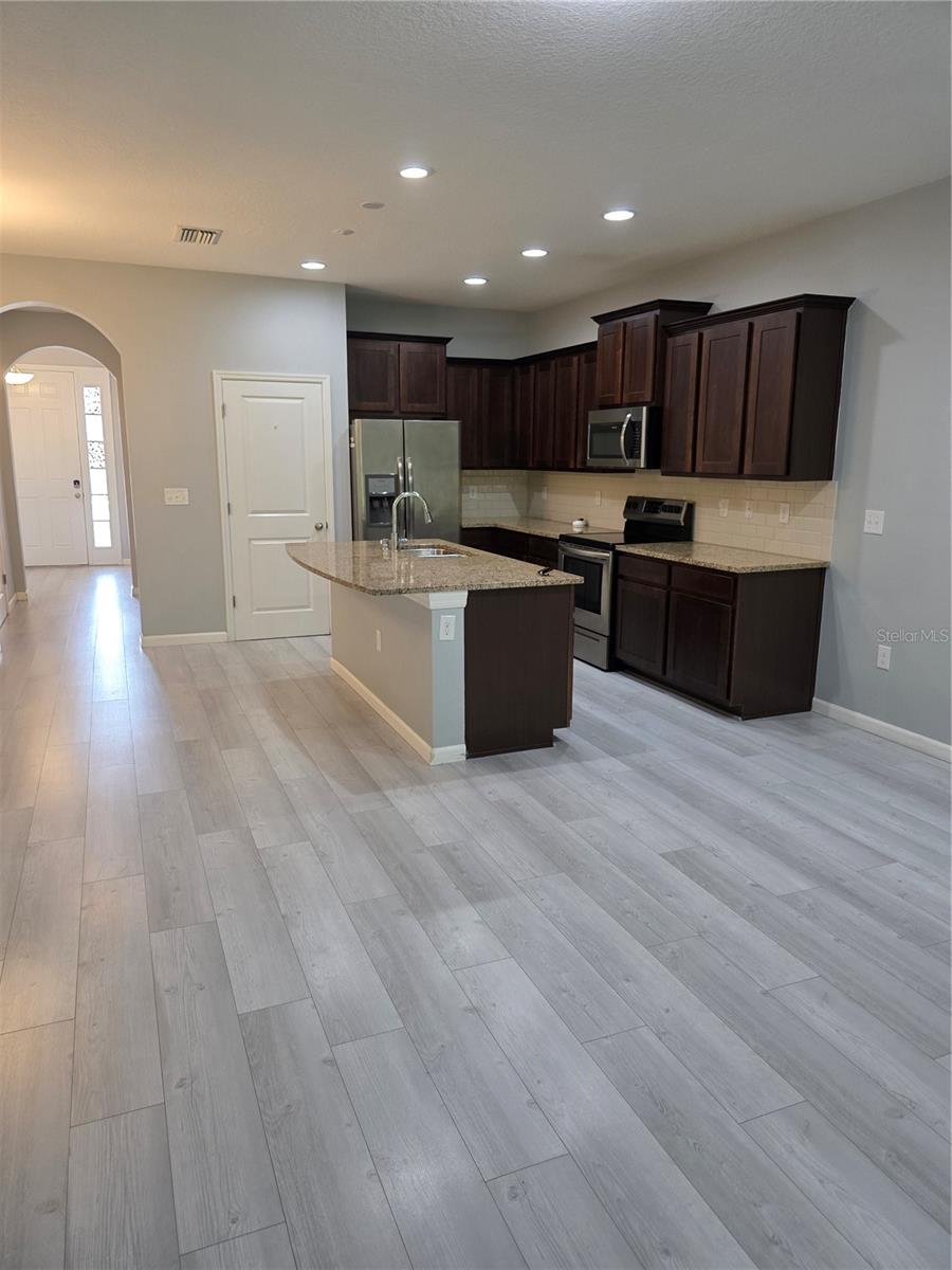 Image 35 of 40 For 2431 Midnight Pearl Drive