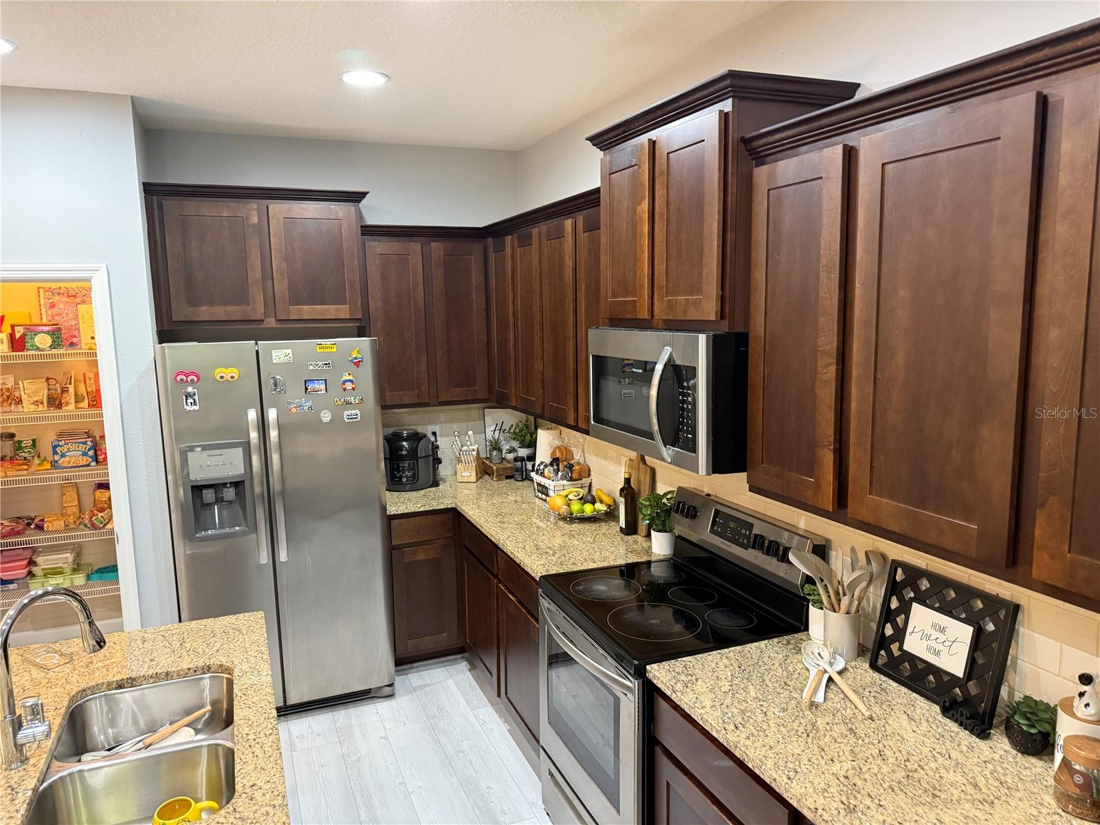 Image 8 of 40 For 2431 Midnight Pearl Drive