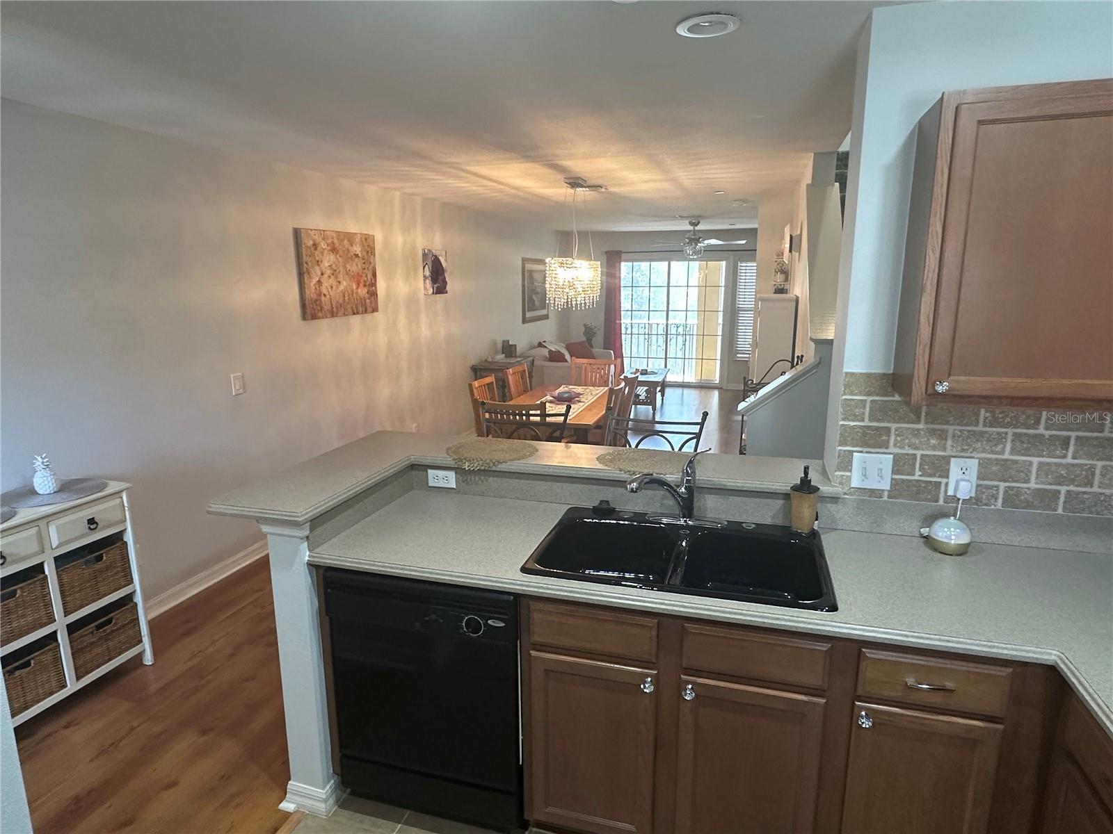 Image 10 of 32 For 8809 White Sage Loop