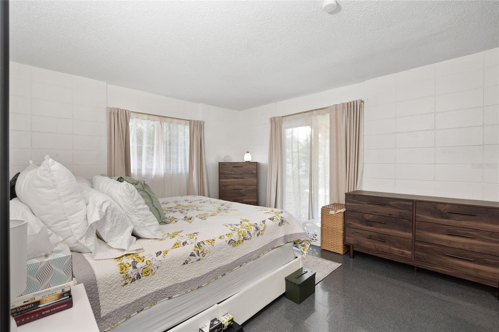 Image 12 of 38 For 1970 Debbie Street