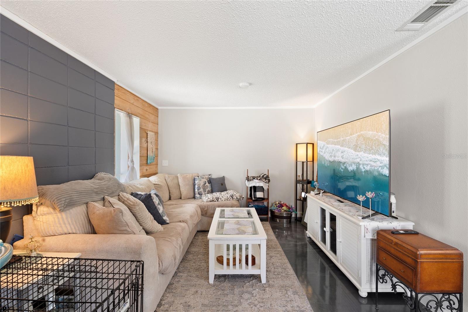 Image 18 of 38 For 1970 Debbie Street