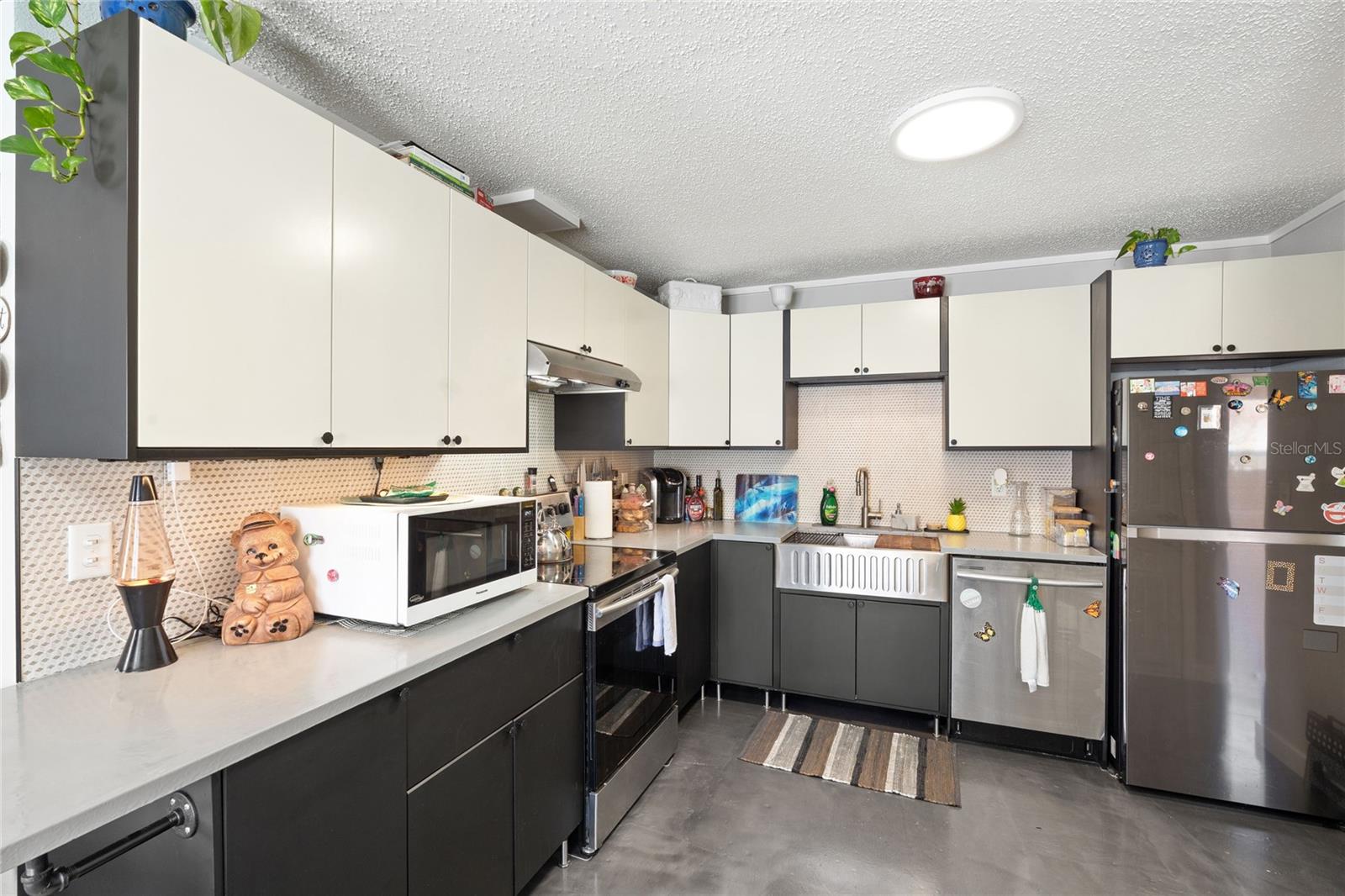 Image 21 of 38 For 1970 Debbie Street