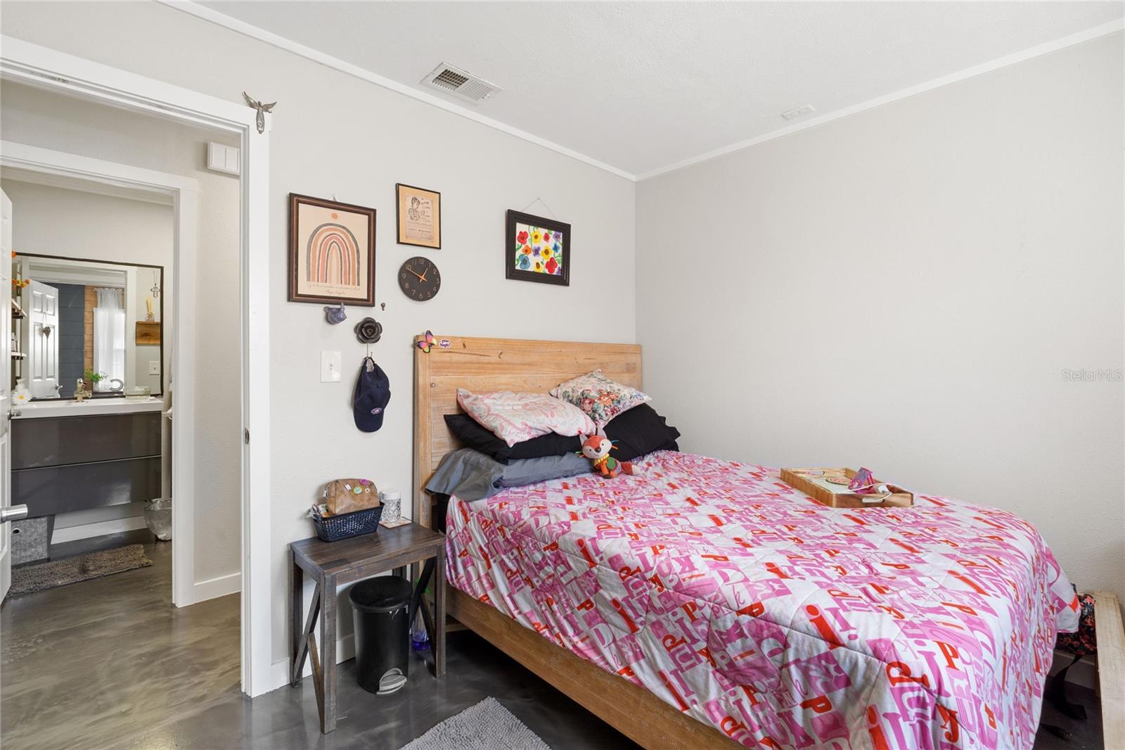 Image 26 of 38 For 1970 Debbie Street