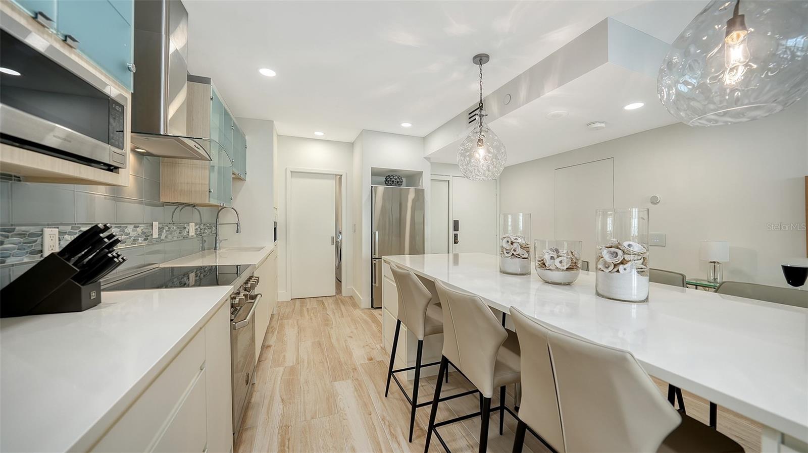 Image 15 of 67 For 1932 Harbourside Drive 244