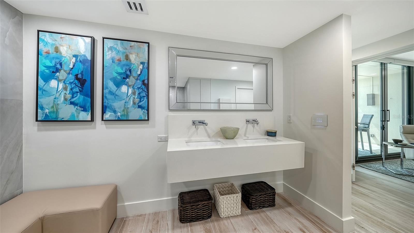 Image 23 of 67 For 1932 Harbourside Drive 244