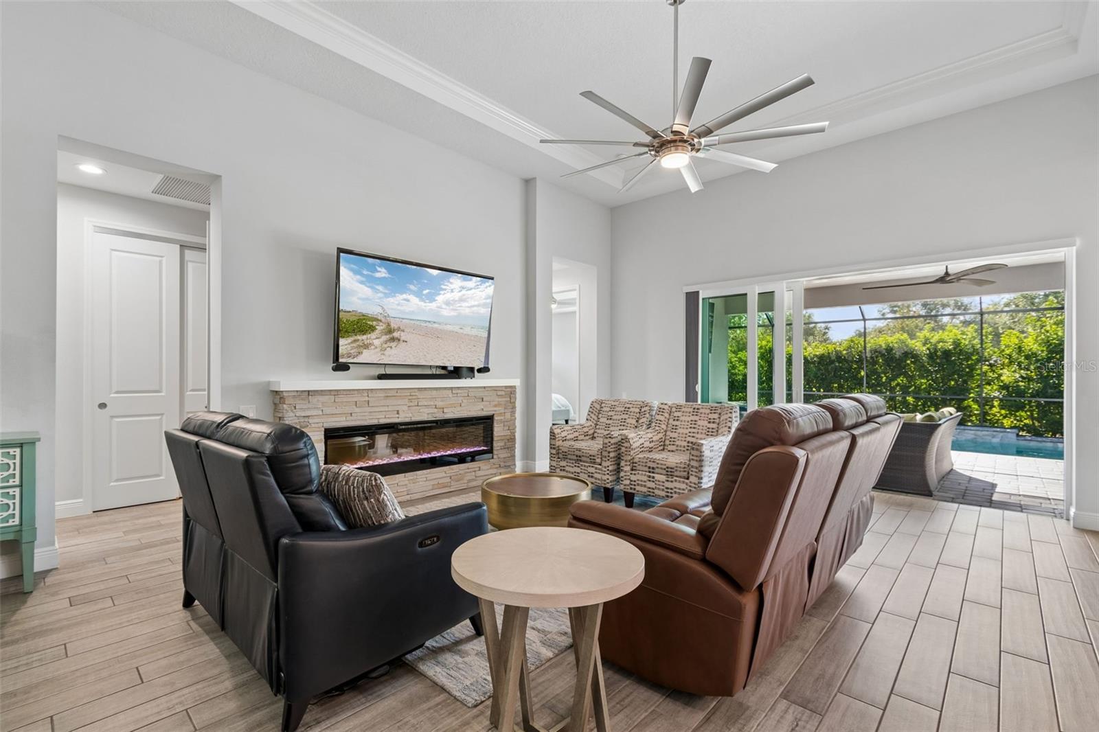 Image 17 of 100 For 1008 Siberian Glen