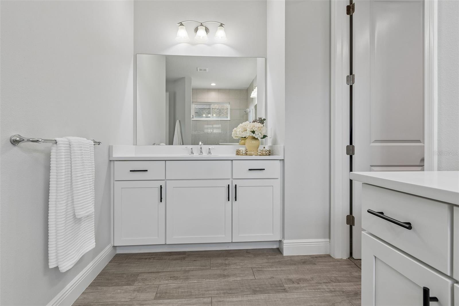 Image 41 of 100 For 1008 Siberian Glen