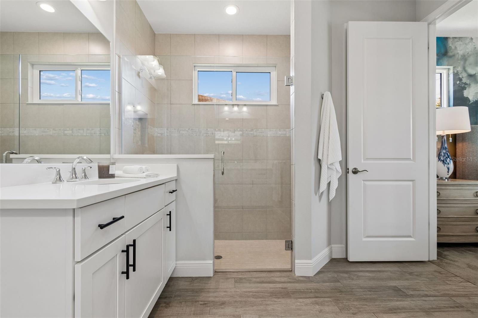 Image 42 of 100 For 1008 Siberian Glen