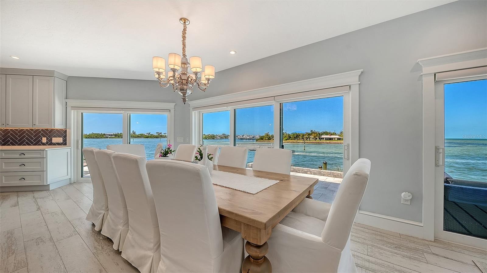 Image 11 of 80 For 723 Key Royale Drive