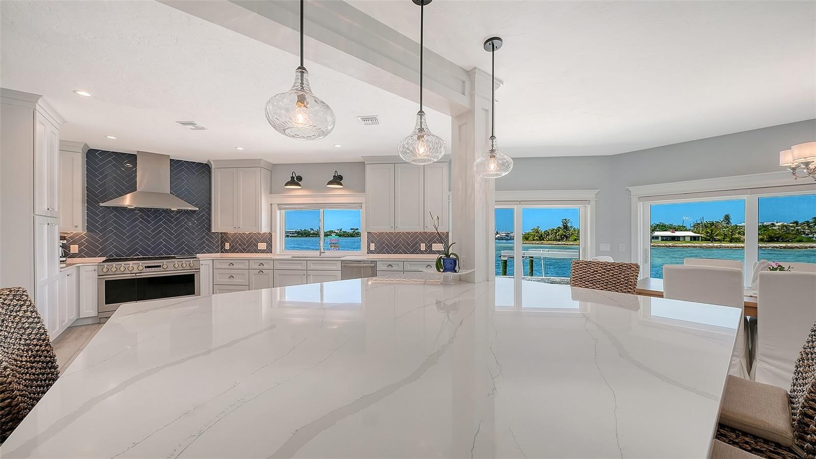 Image 16 of 80 For 723 Key Royale Drive