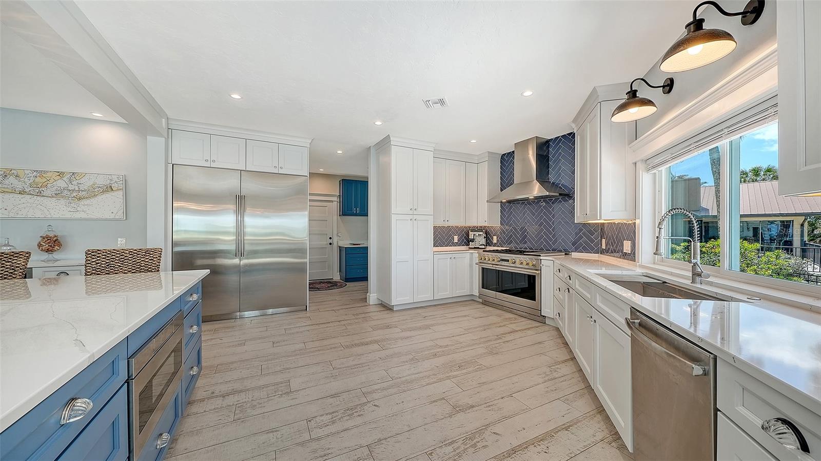 Image 18 of 80 For 723 Key Royale Drive