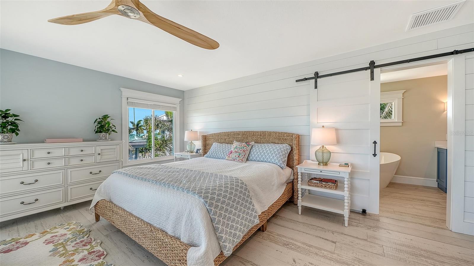 Image 36 of 80 For 723 Key Royale Drive