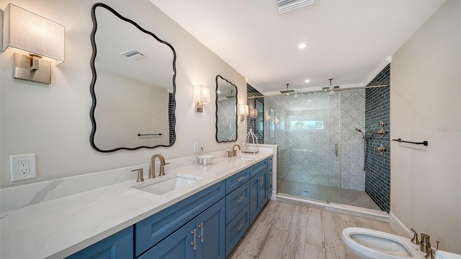 Image 42 of 80 For 723 Key Royale Drive