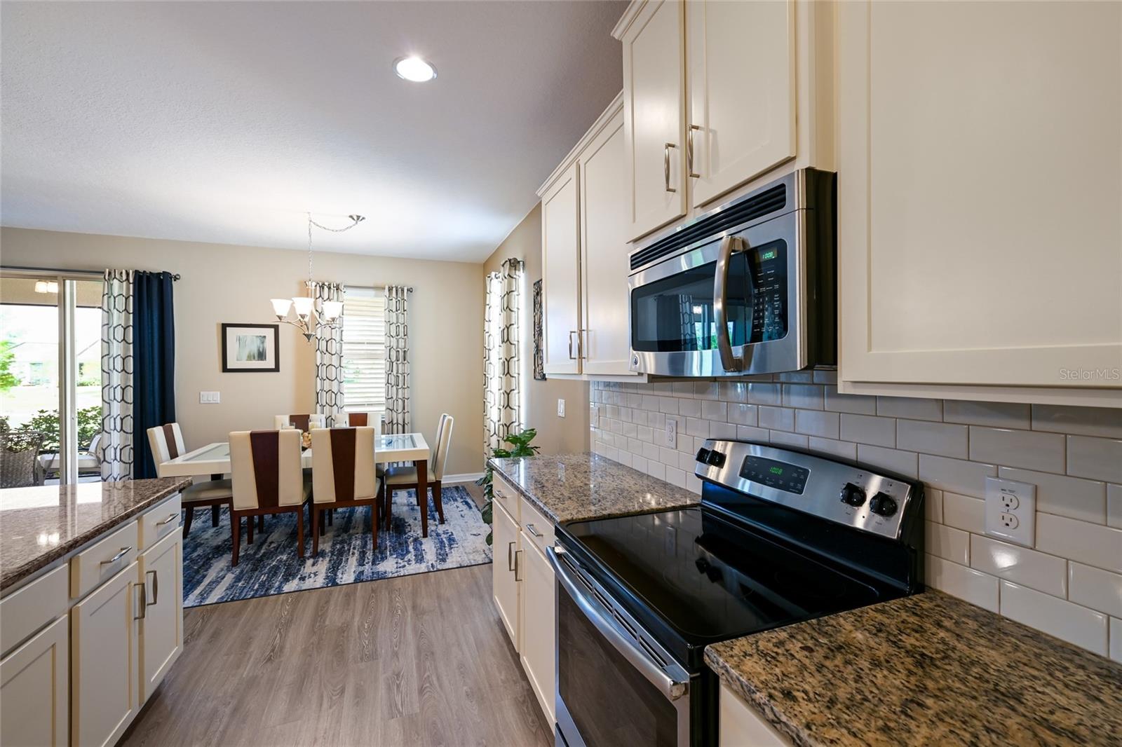 Image 11 of 50 For 2937 Esmeralda Drive