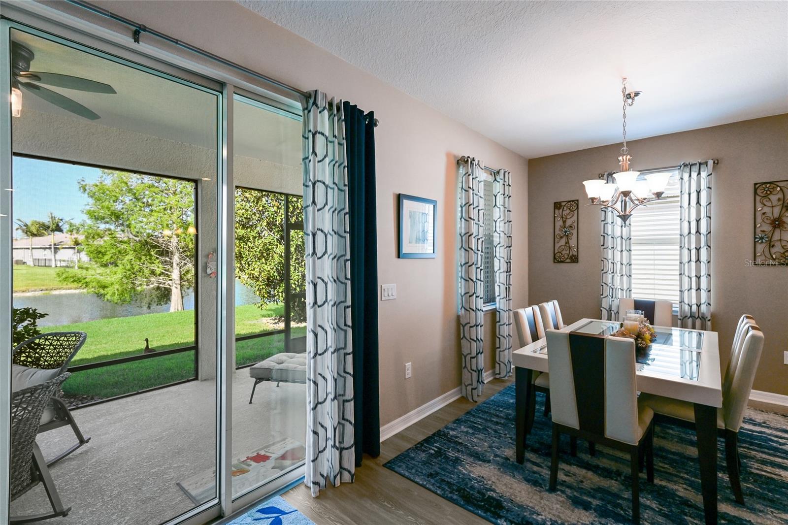 Image 13 of 50 For 2937 Esmeralda Drive