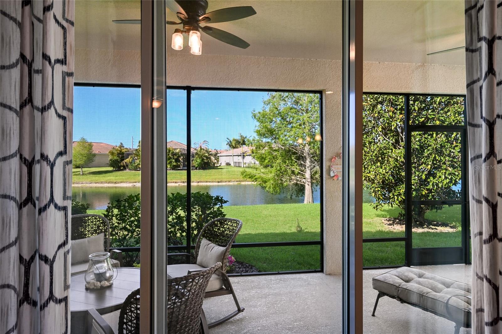 Image 14 of 50 For 2937 Esmeralda Drive