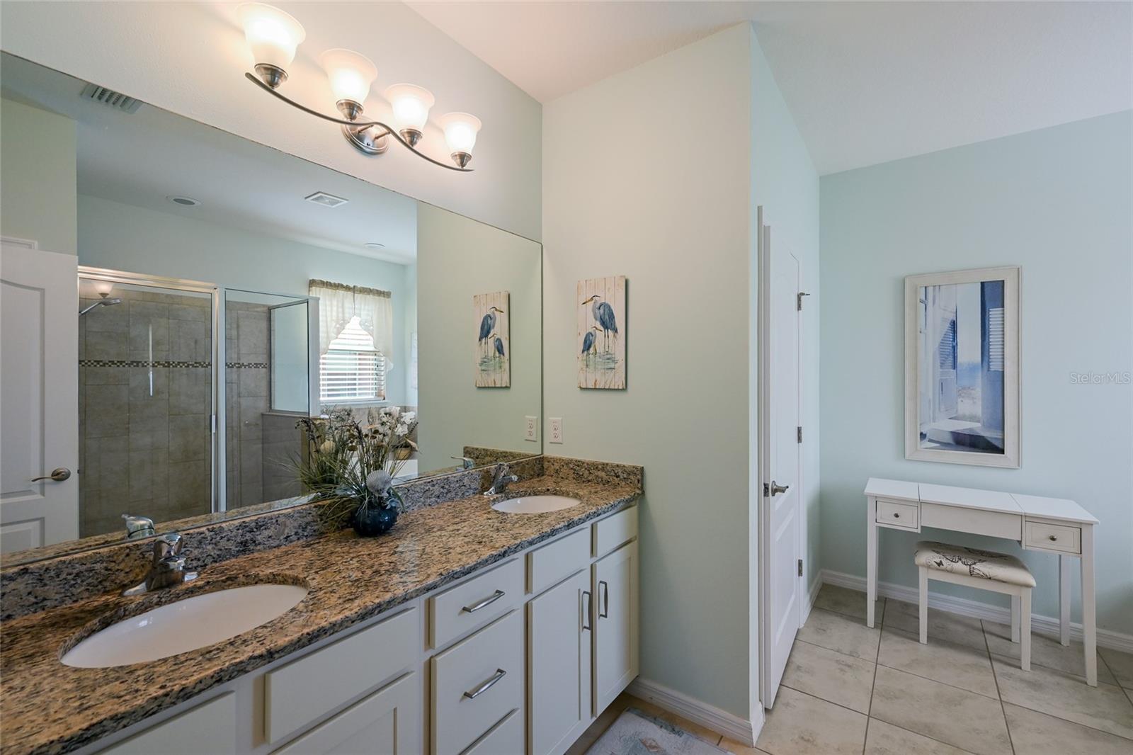 Image 17 of 50 For 2937 Esmeralda Drive