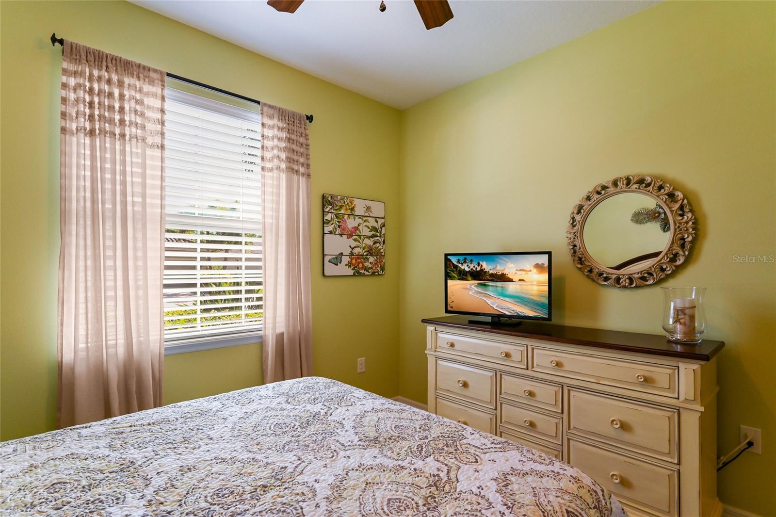 Image 23 of 50 For 2937 Esmeralda Drive