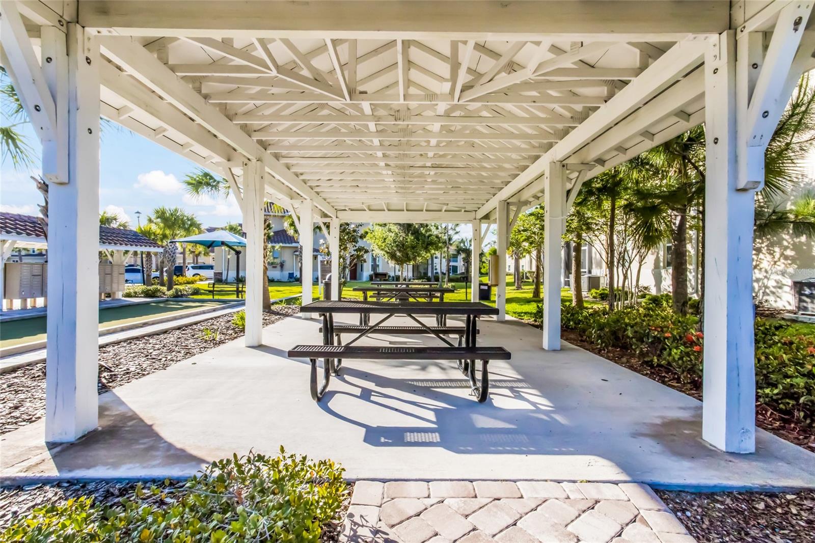 Image 47 of 50 For 2937 Esmeralda Drive