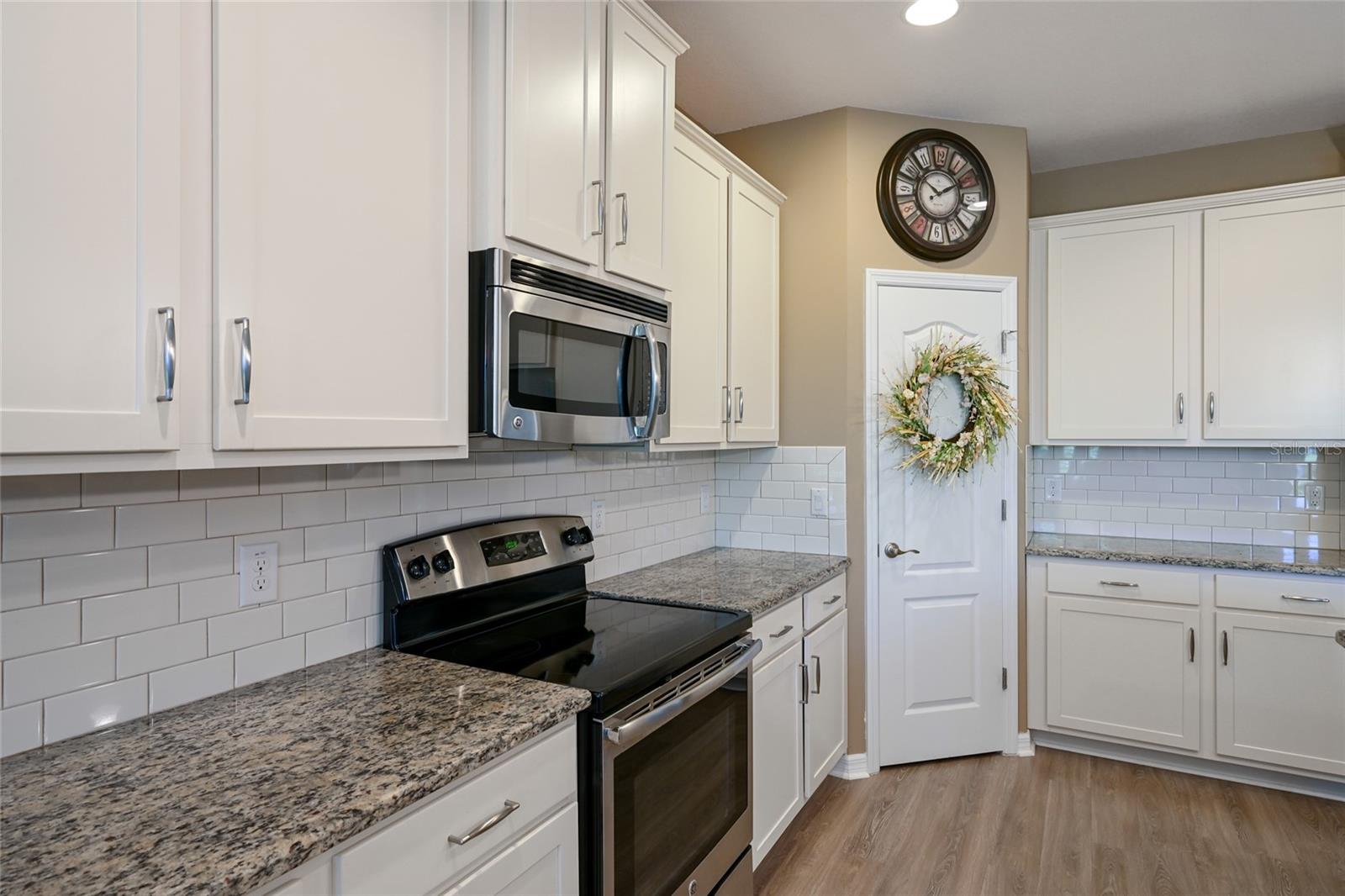 Image 8 of 50 For 2937 Esmeralda Drive