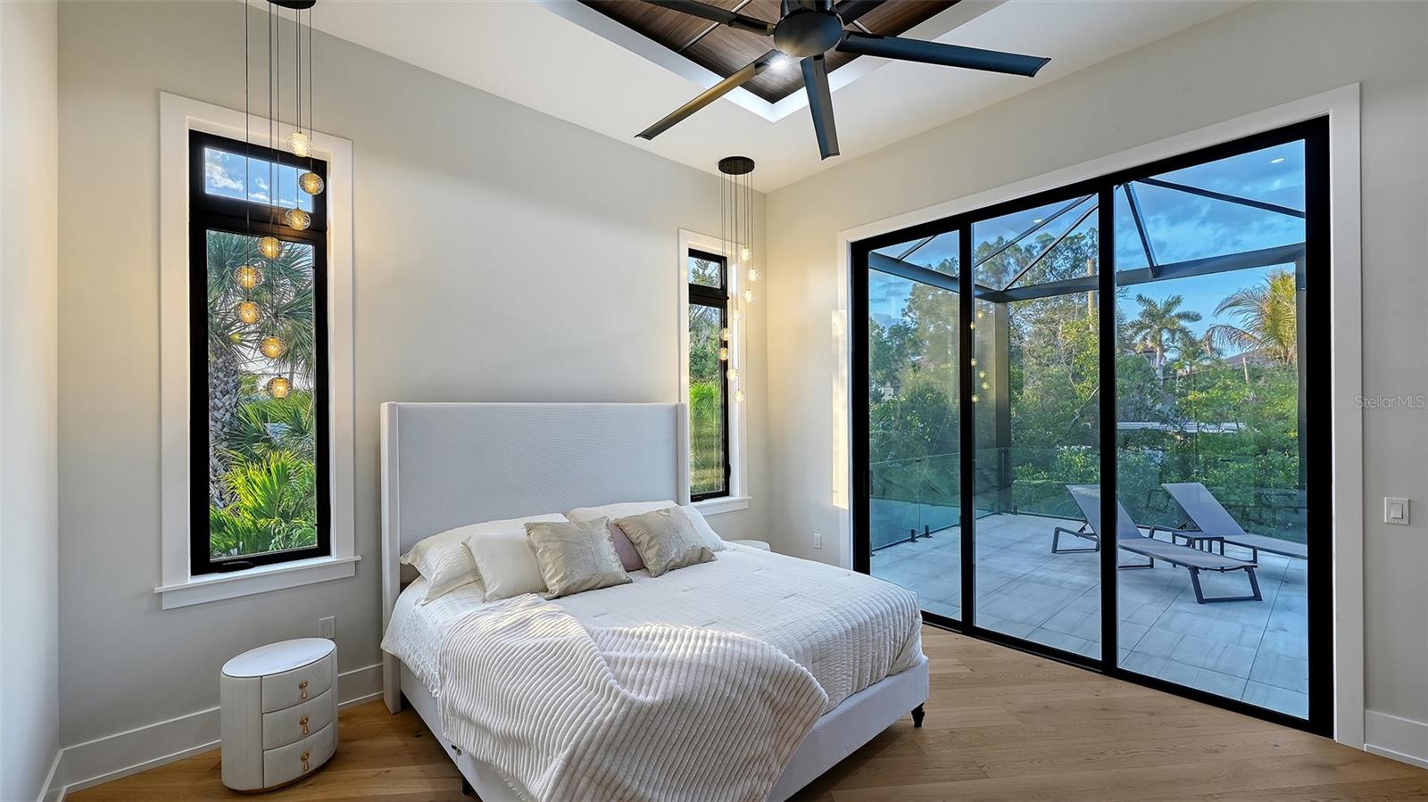 Image 19 of 45 For 413 Island Circle