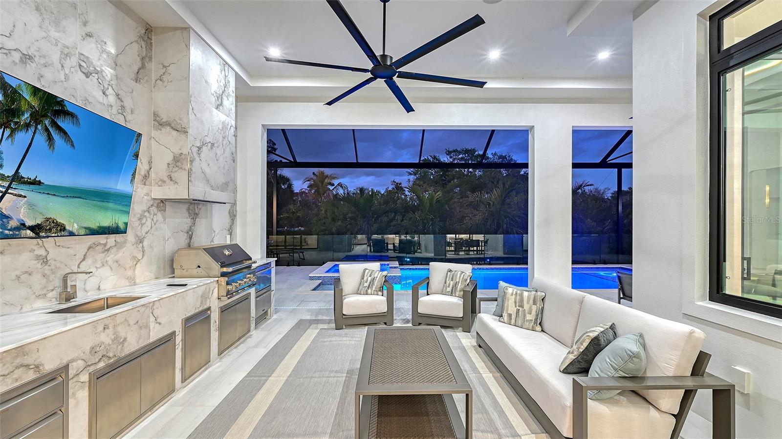 Image 29 of 45 For 413 Island Circle