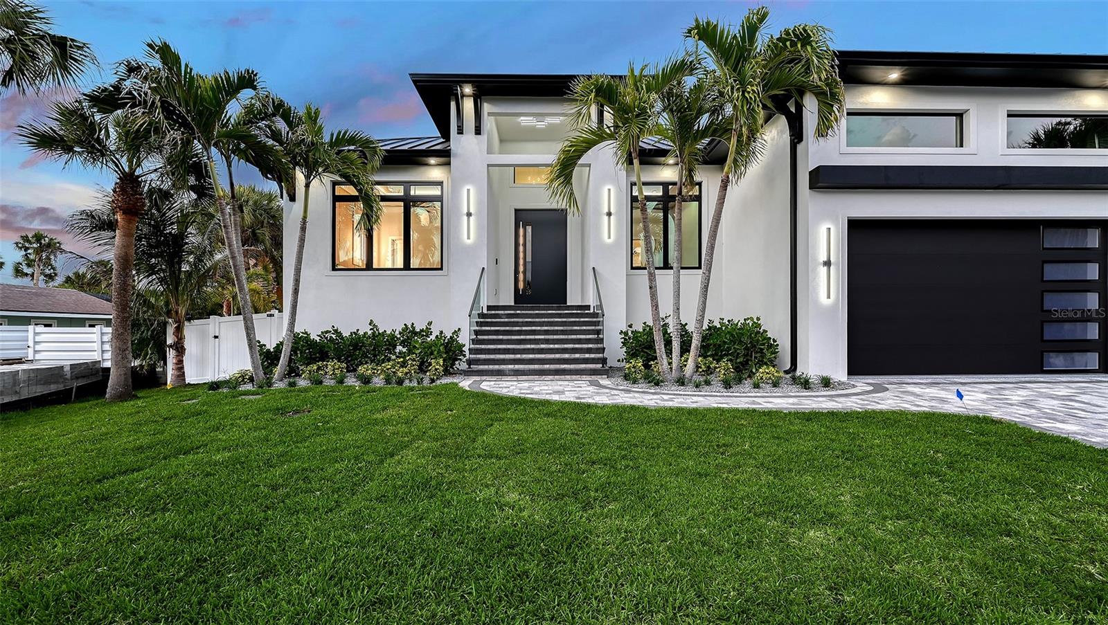 Image 3 of 45 For 413 Island Circle