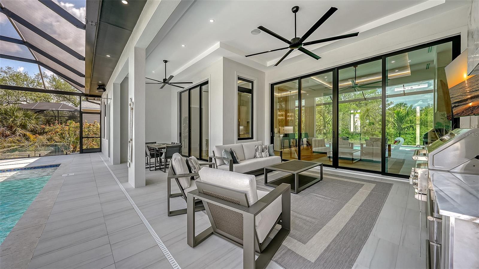 Image 31 of 45 For 413 Island Circle