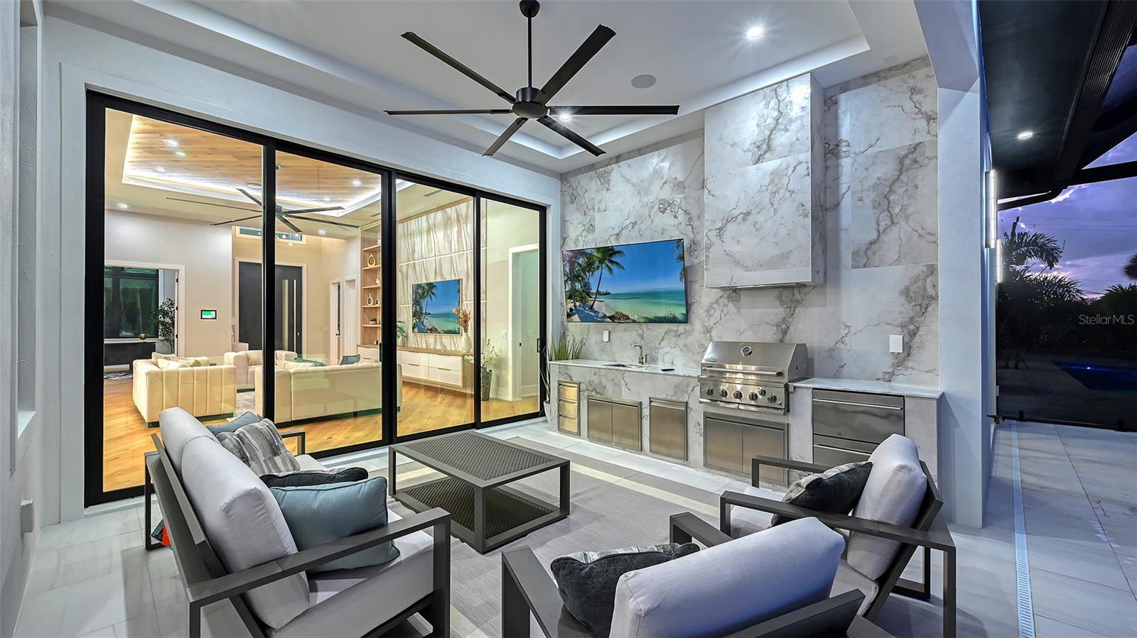 Image 33 of 45 For 413 Island Circle