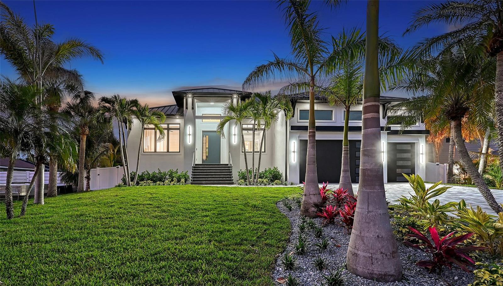 Image 4 of 45 For 413 Island Circle