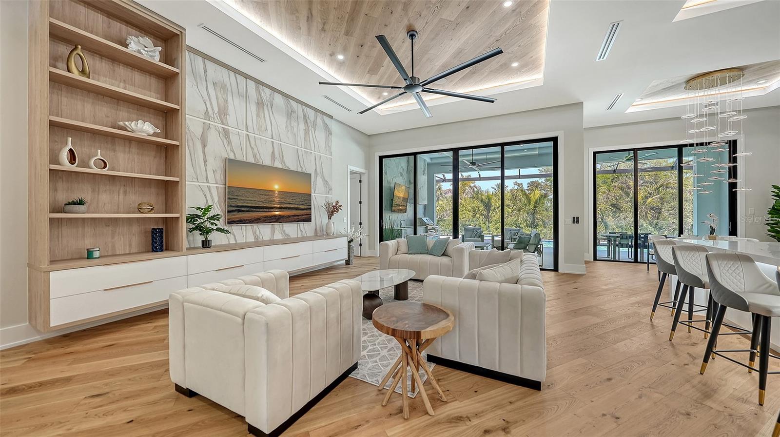 Image 5 of 45 For 413 Island Circle