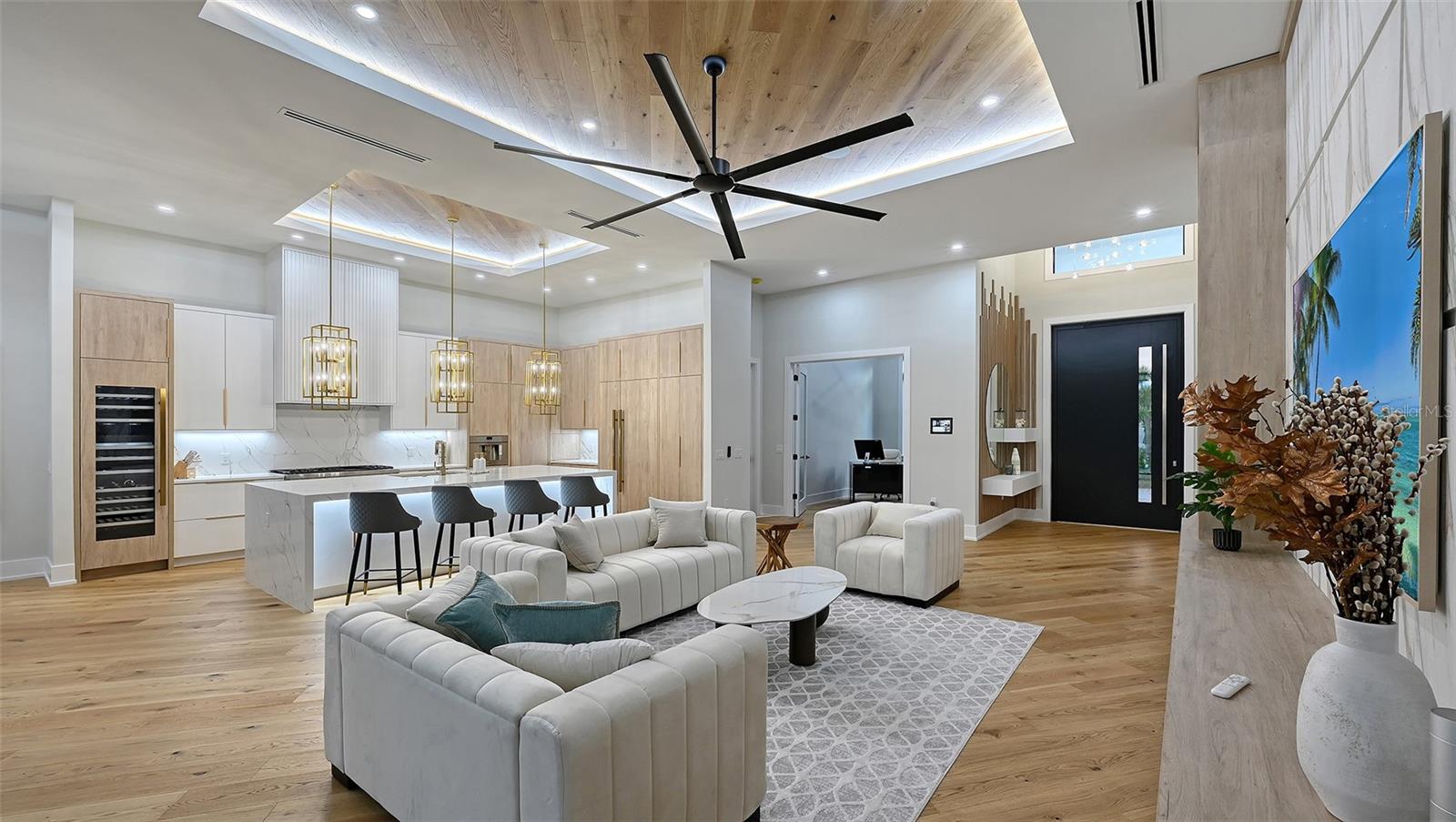 Image 7 of 45 For 413 Island Circle