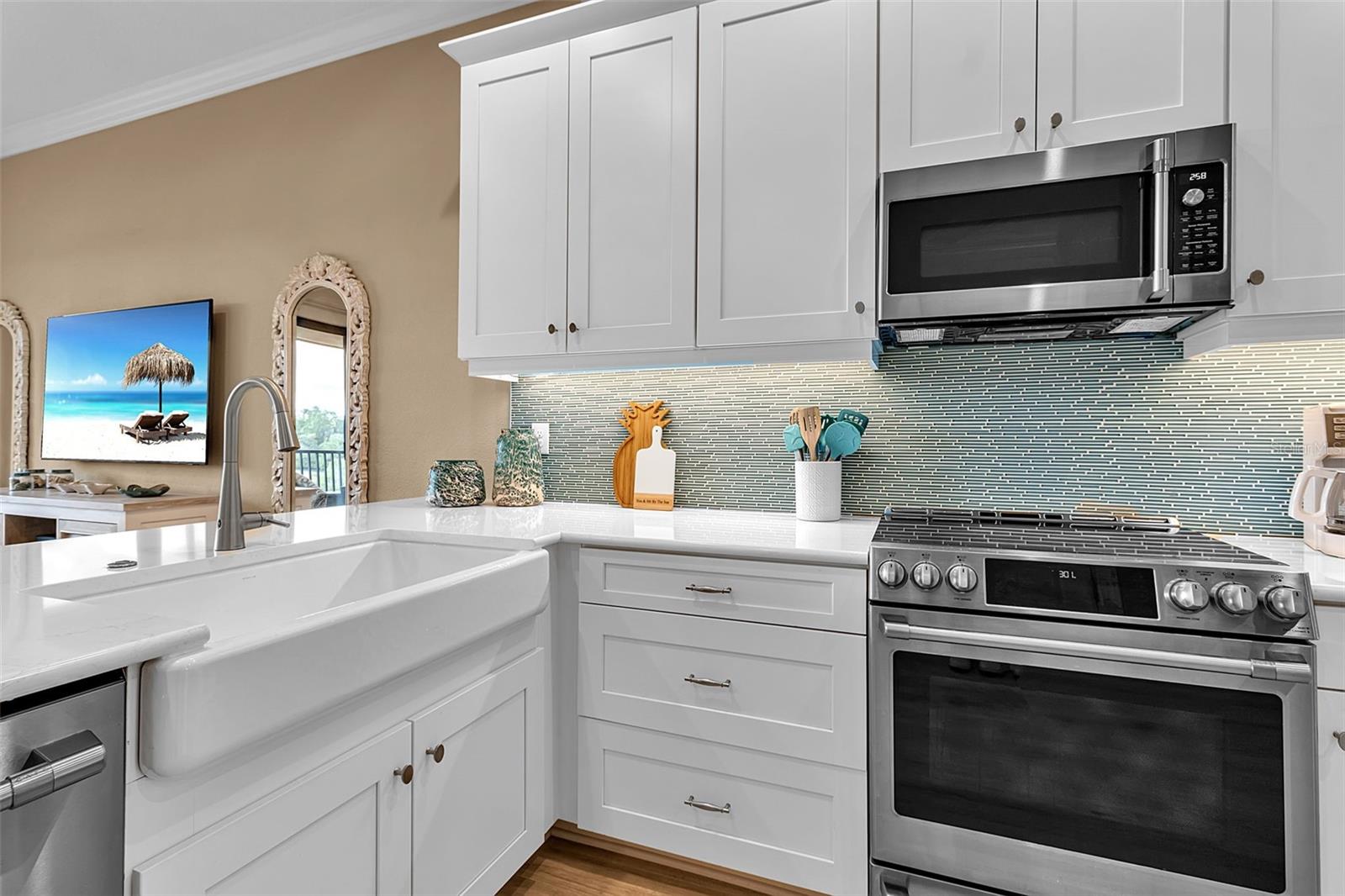 Image 14 of 34 For 5589 Cannes Circle