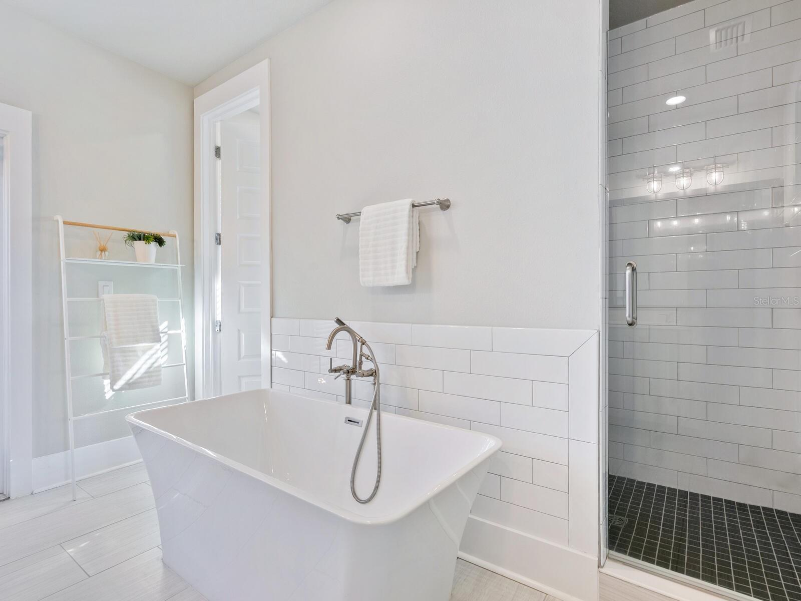 Image 23 of 42 For 508 Laurel Park Drive