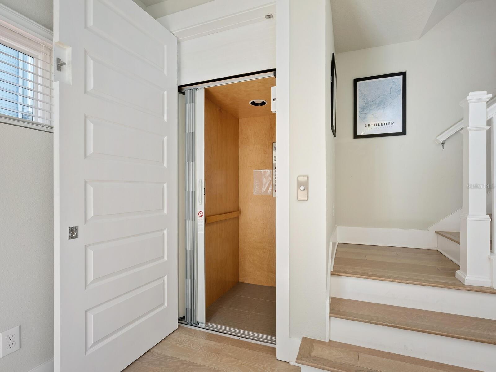 Image 4 of 42 For 508 Laurel Park Drive