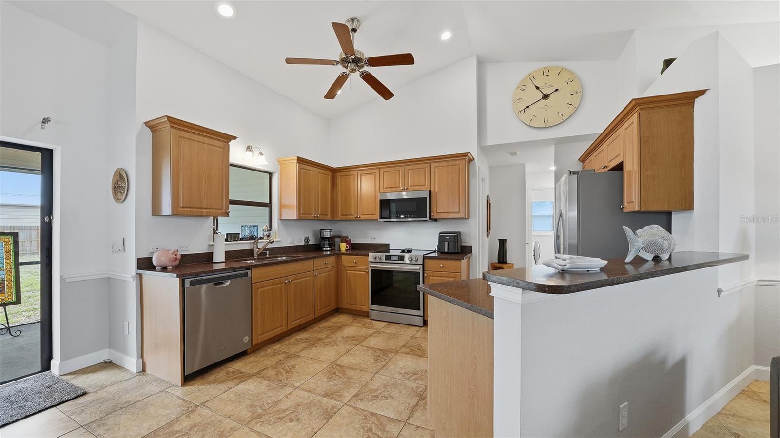 Image 10 of 42 For 1339 Keyway Road