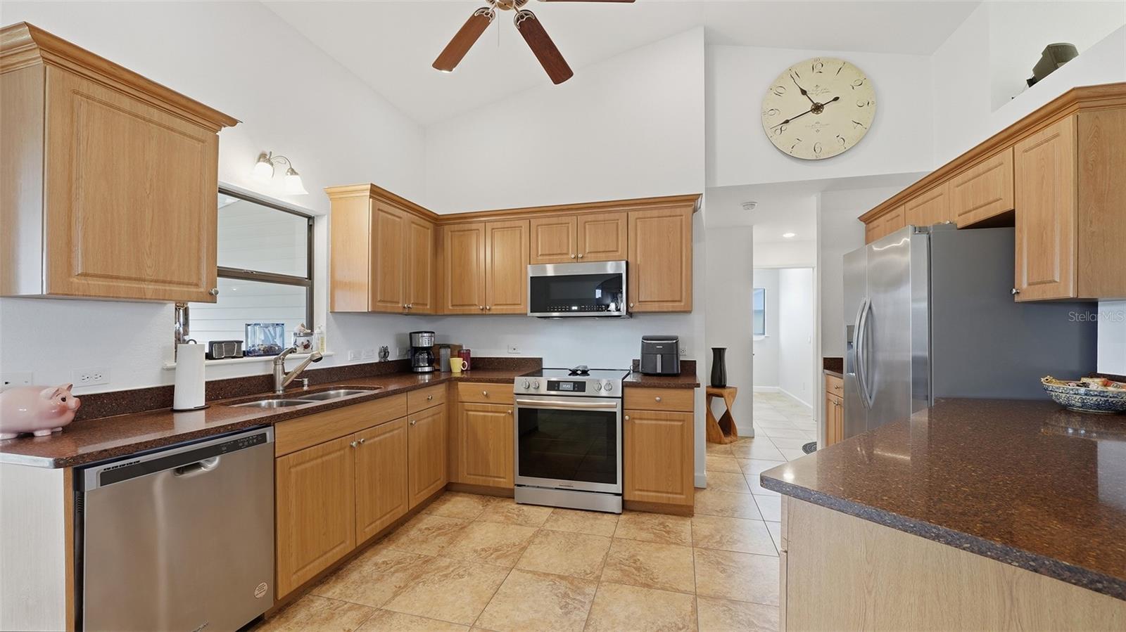 Image 11 of 42 For 1339 Keyway Road