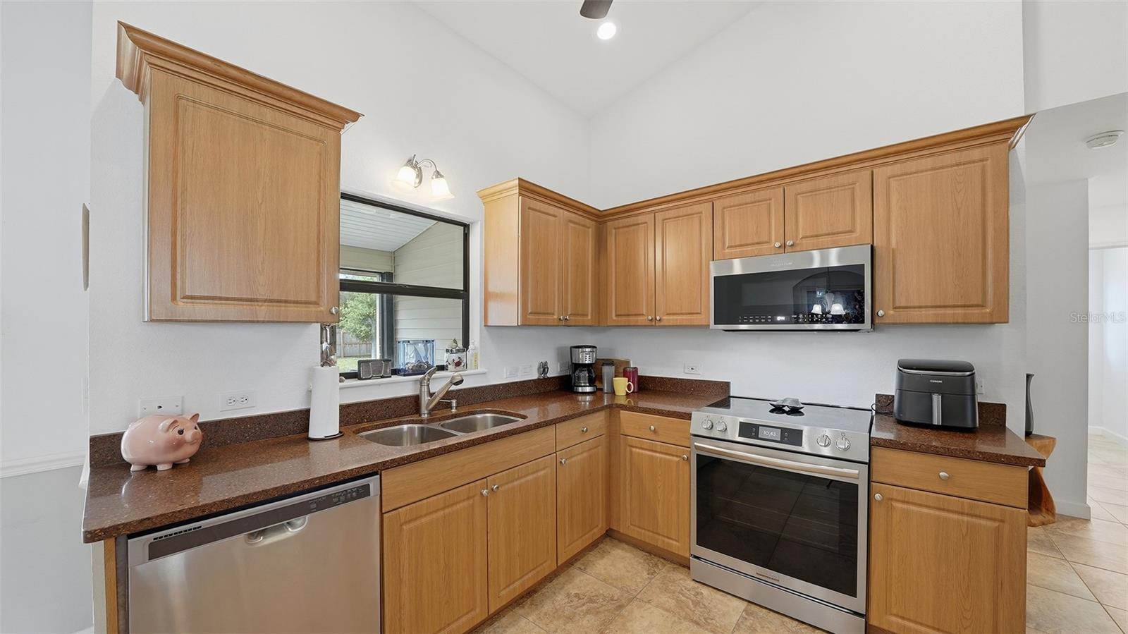 Image 12 of 42 For 1339 Keyway Road