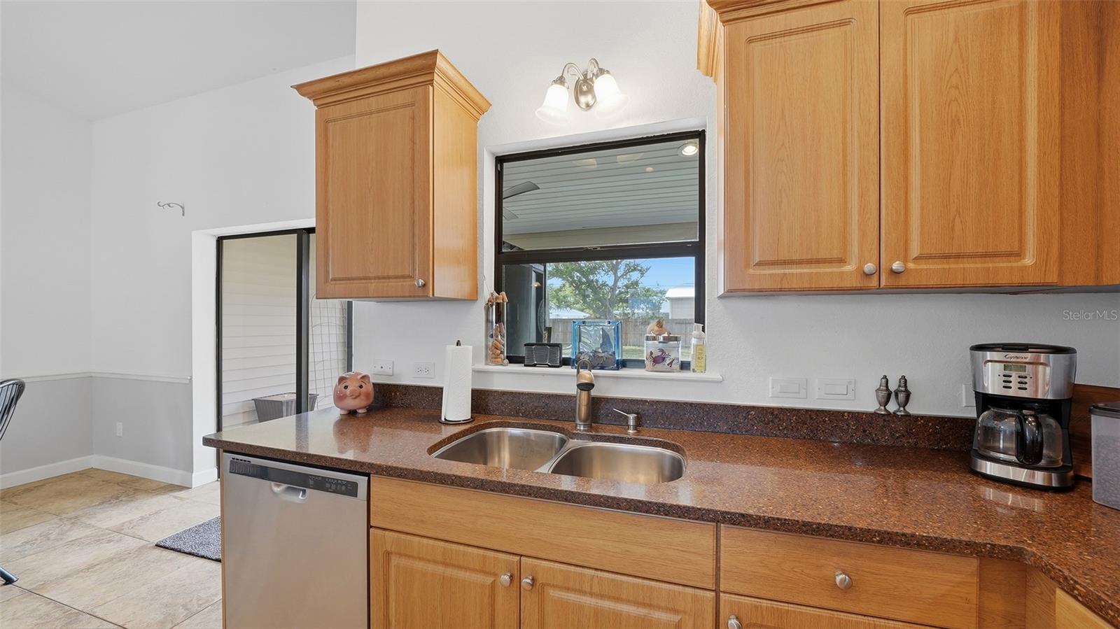 Image 15 of 42 For 1339 Keyway Road