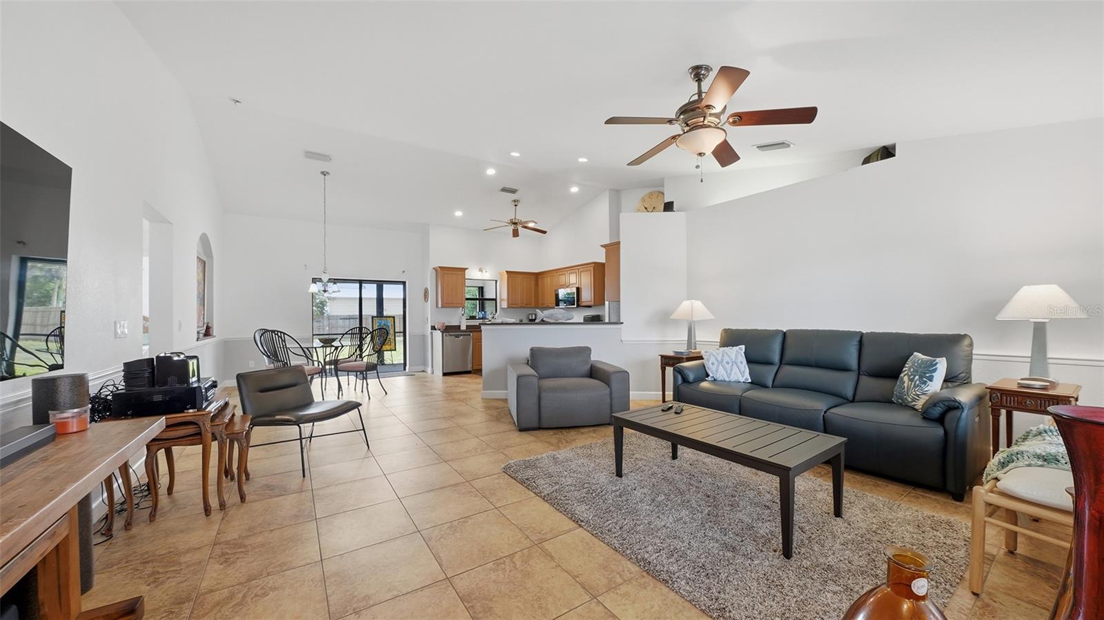 Image 6 of 42 For 1339 Keyway Road