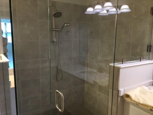 Image 10 of 19 For 12047 Hawthorn Lake Drive 4012