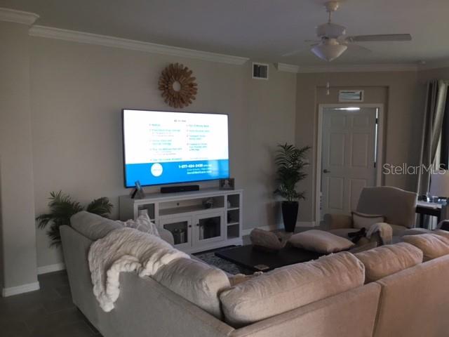 Image 13 of 19 For 12047 Hawthorn Lake Drive 4012