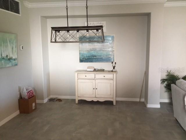 Image 16 of 19 For 12047 Hawthorn Lake Drive 4012