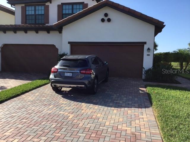 Image 2 of 19 For 12047 Hawthorn Lake Drive 4012