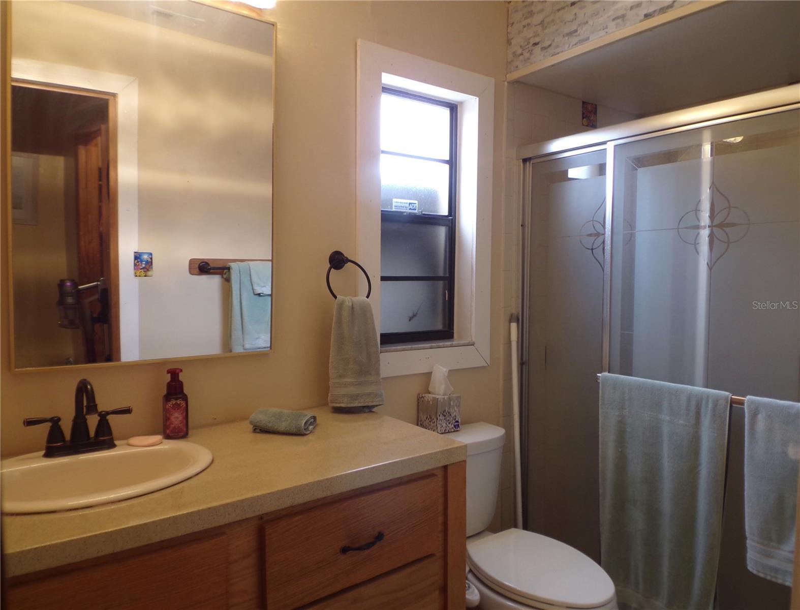 Image 14 of 23 For 7102 12th Court E